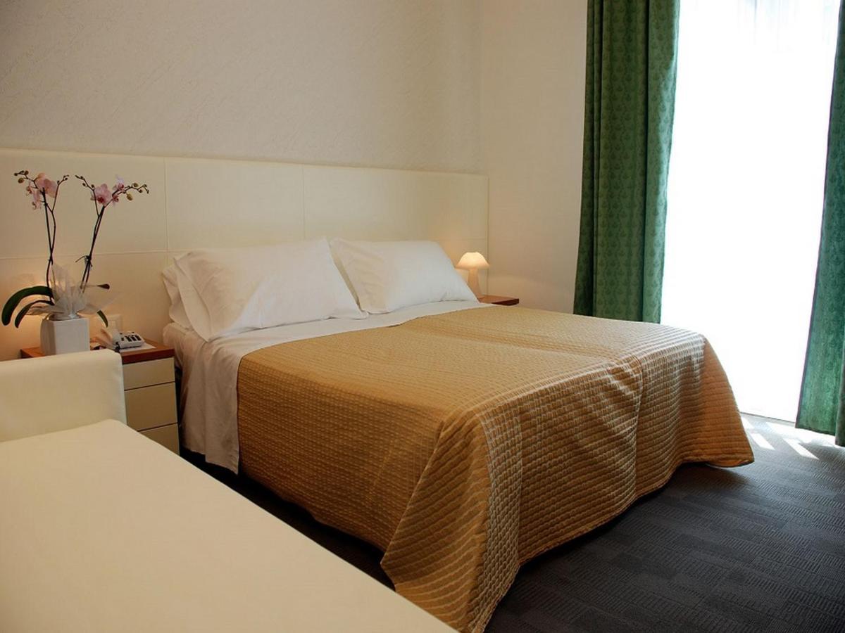 Hotel Sorriso Milano Marittima Buitenkant foto