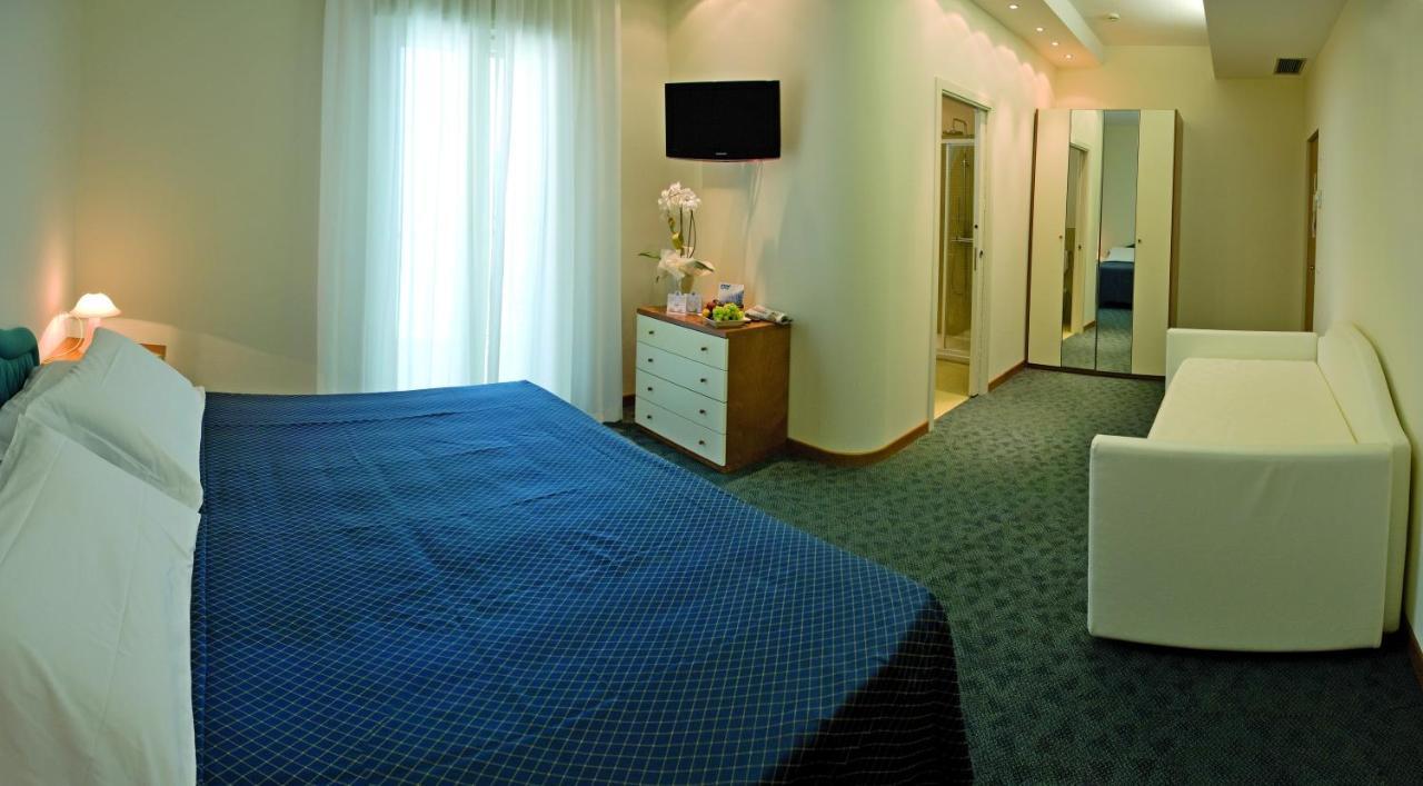 Hotel Sorriso Milano Marittima Buitenkant foto