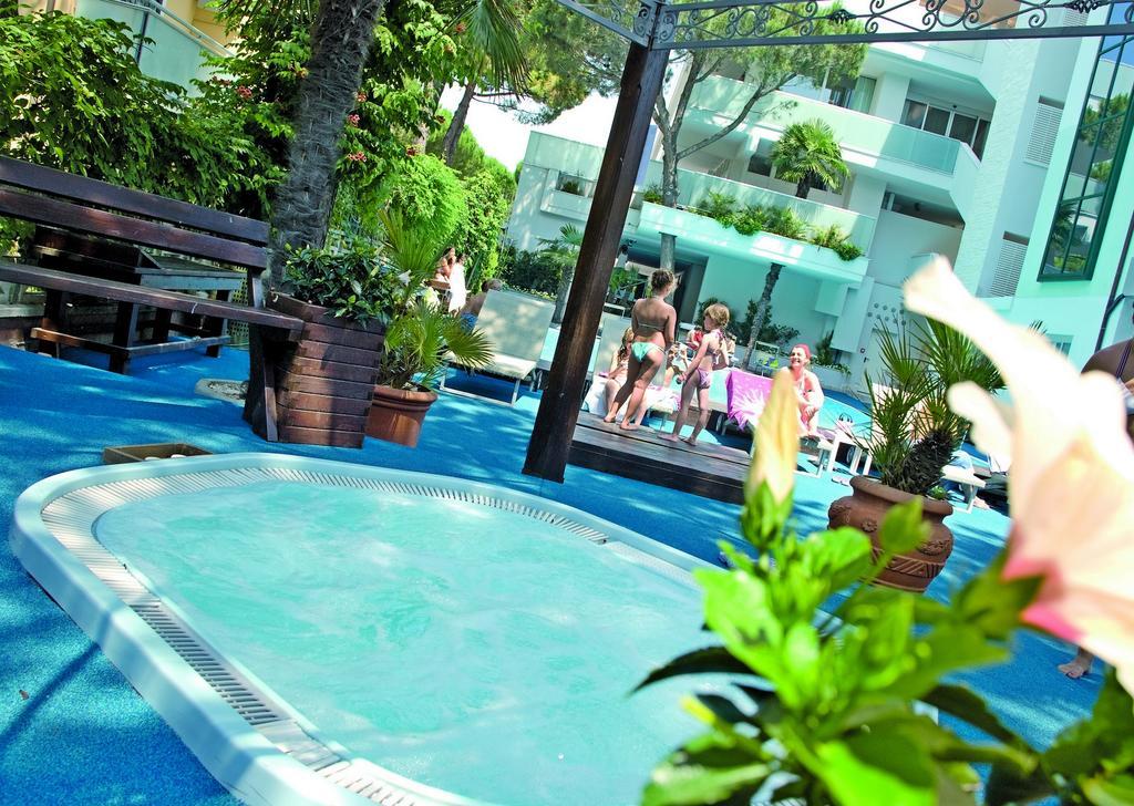 Hotel Sorriso Milano Marittima Buitenkant foto