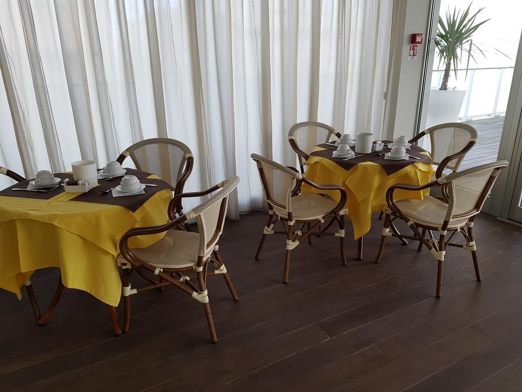 Hotel Sorriso Milano Marittima Buitenkant foto
