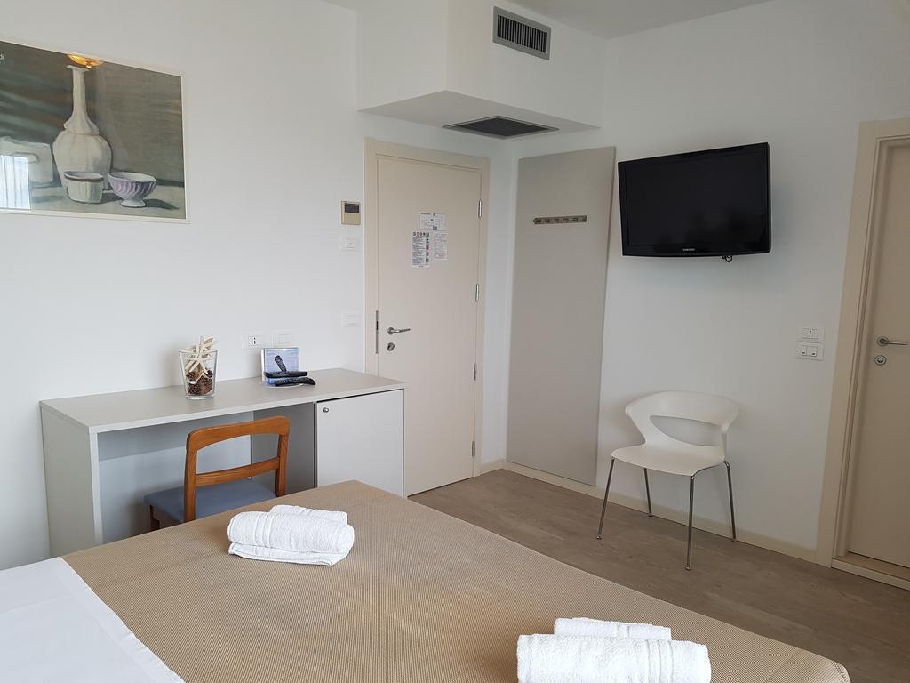 Hotel Sorriso Milano Marittima Buitenkant foto