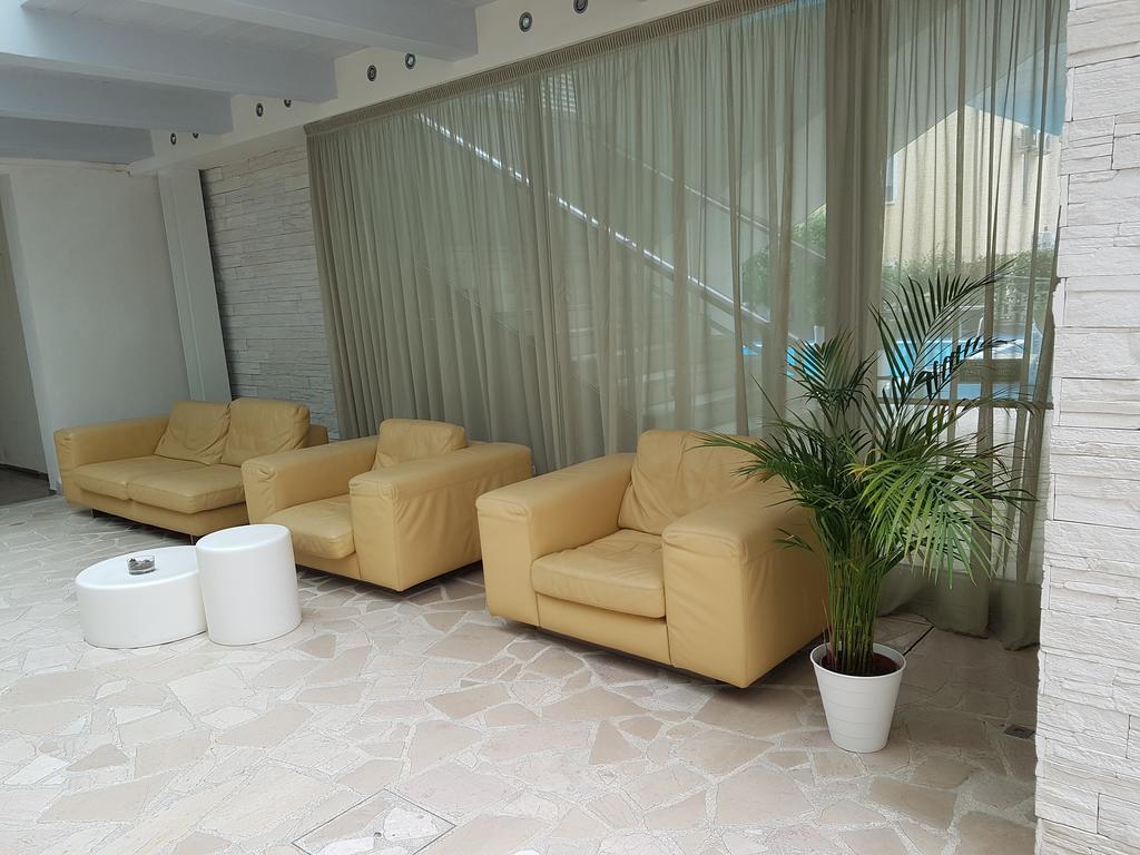 Hotel Sorriso Milano Marittima Buitenkant foto