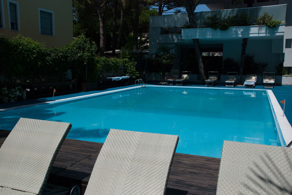 Hotel Sorriso Milano Marittima Buitenkant foto