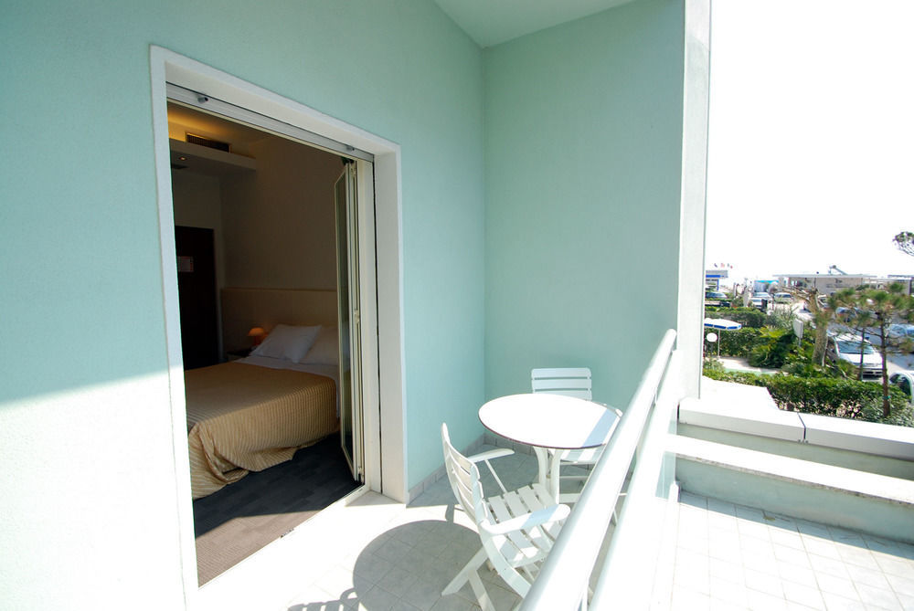 Hotel Sorriso Milano Marittima Buitenkant foto