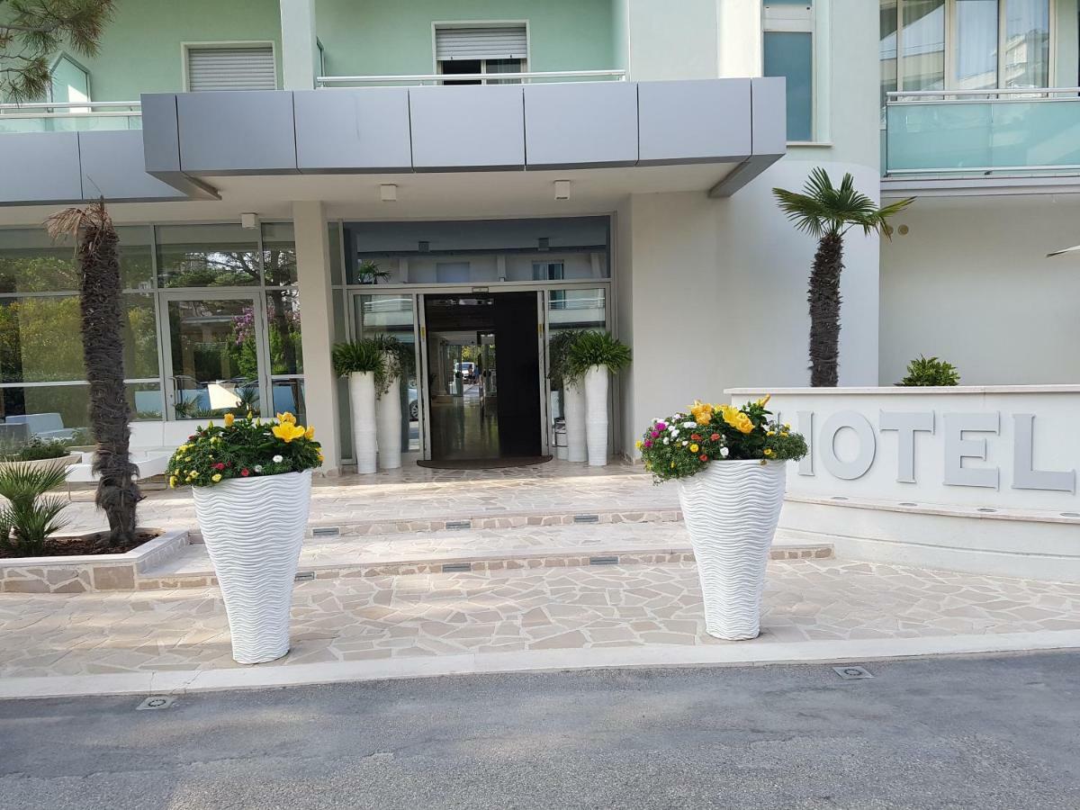 Hotel Sorriso Milano Marittima Buitenkant foto